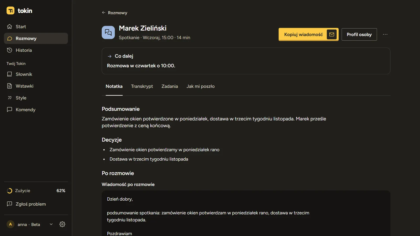 Notatka po spotkaniu w aplikacji Tokin: podsumowanie, decyzje i wiadomość po rozmowie.